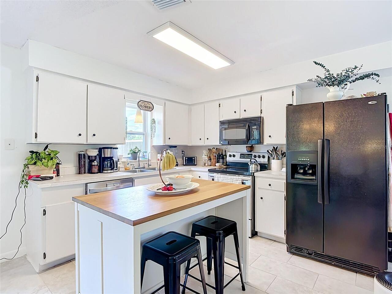 Listing Photo 8