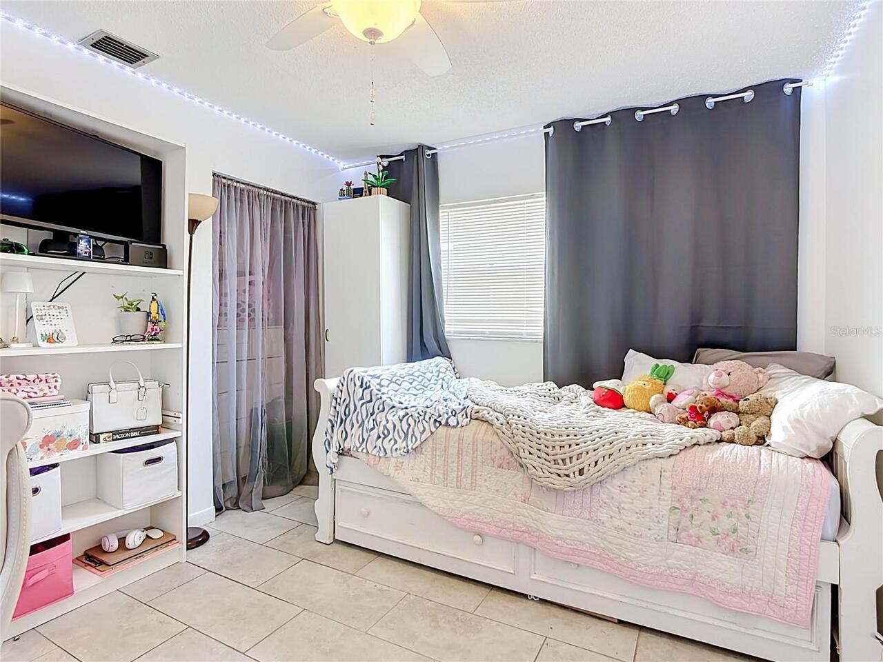 Listing Photo 12