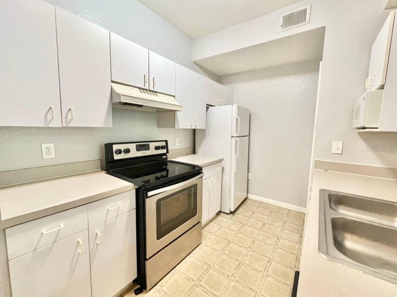 Listing Photo 9
