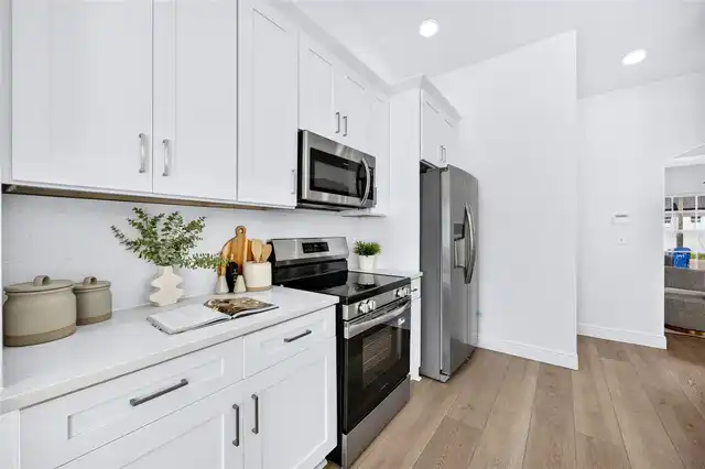 Listing Photo 25