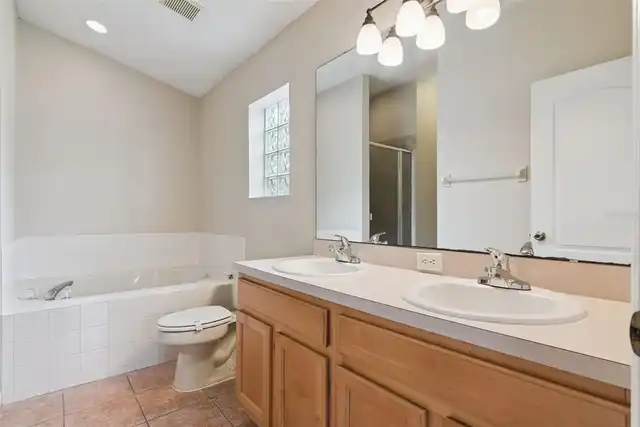 Listing Photo 10