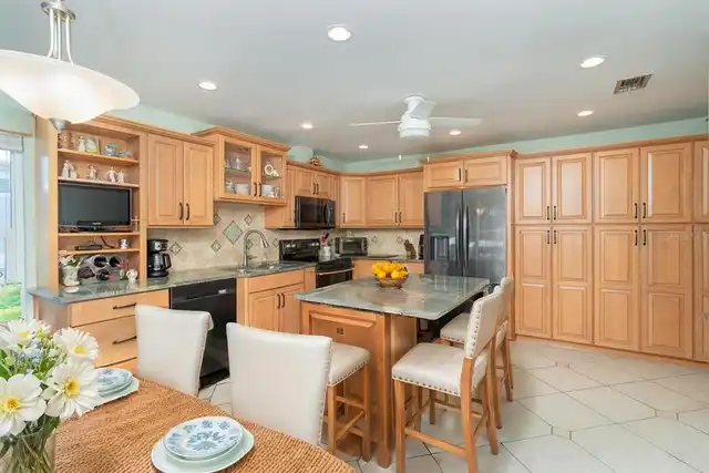 Listing Photo 16