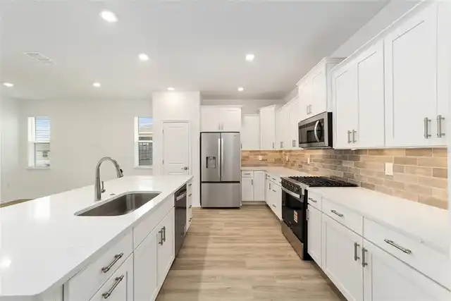 Listing Photo 18