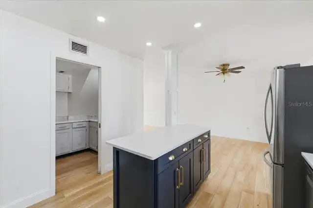 Listing Photo 10