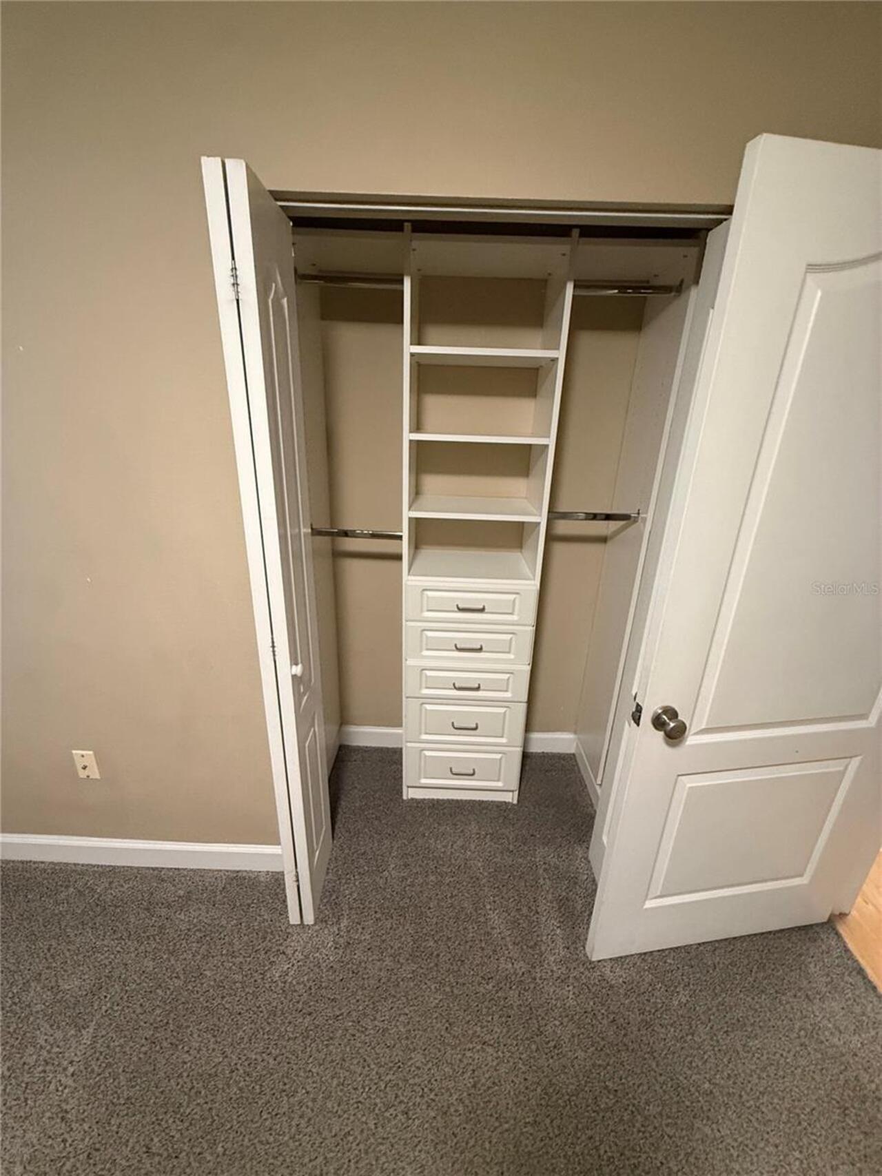 Listing Photo 12