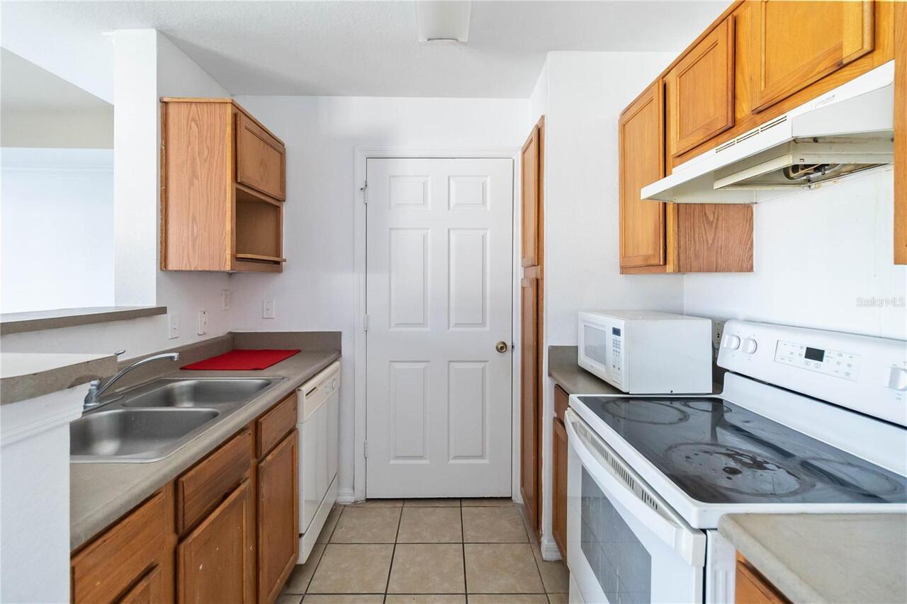 Listing Photo 12