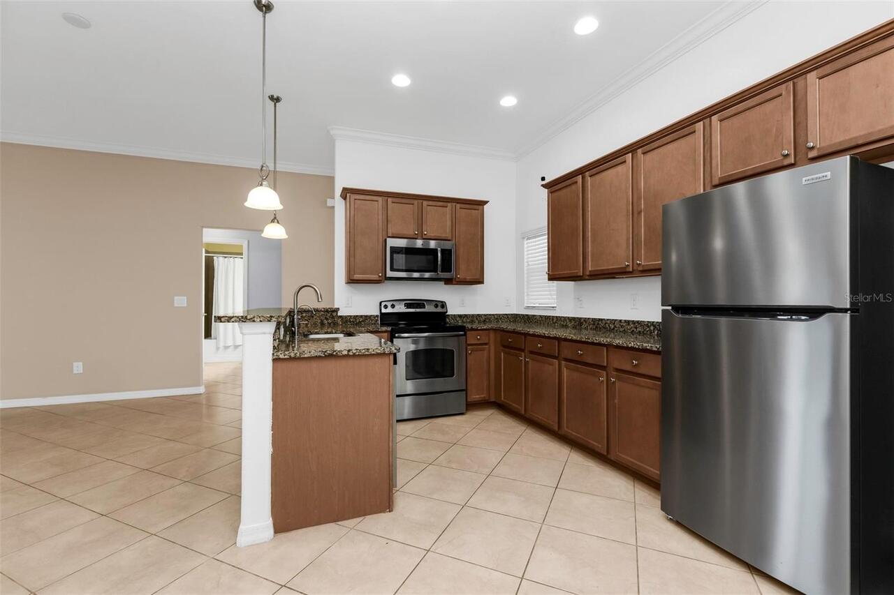 Listing Photo 12