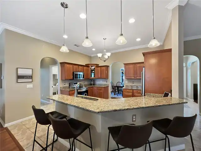 Listing Photo 11
