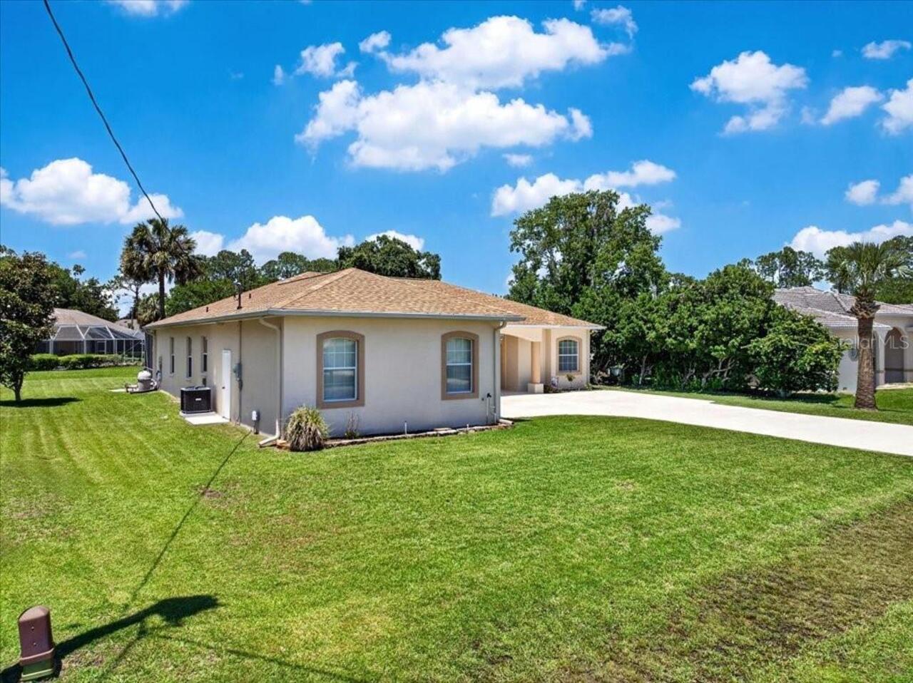 Listing Photo 12