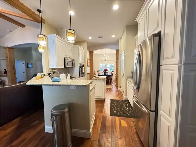 Listing Photo 10