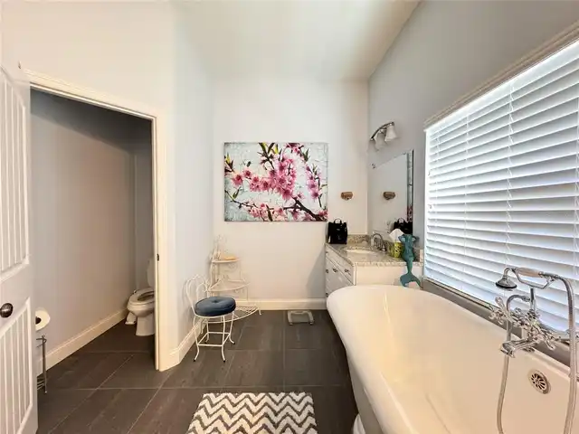 Listing Photo 22