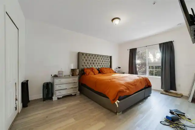 Listing Photo 12