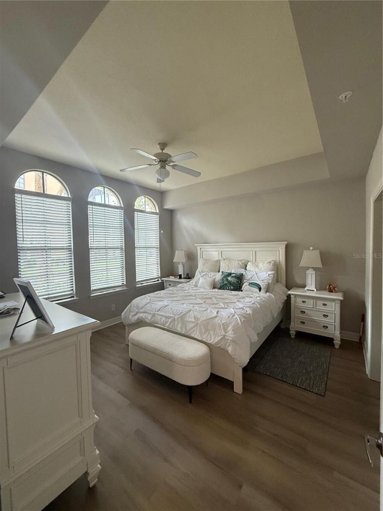 Listing Photo 8