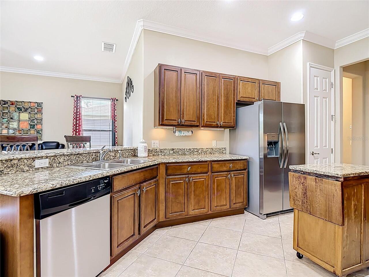 Listing Photo 8