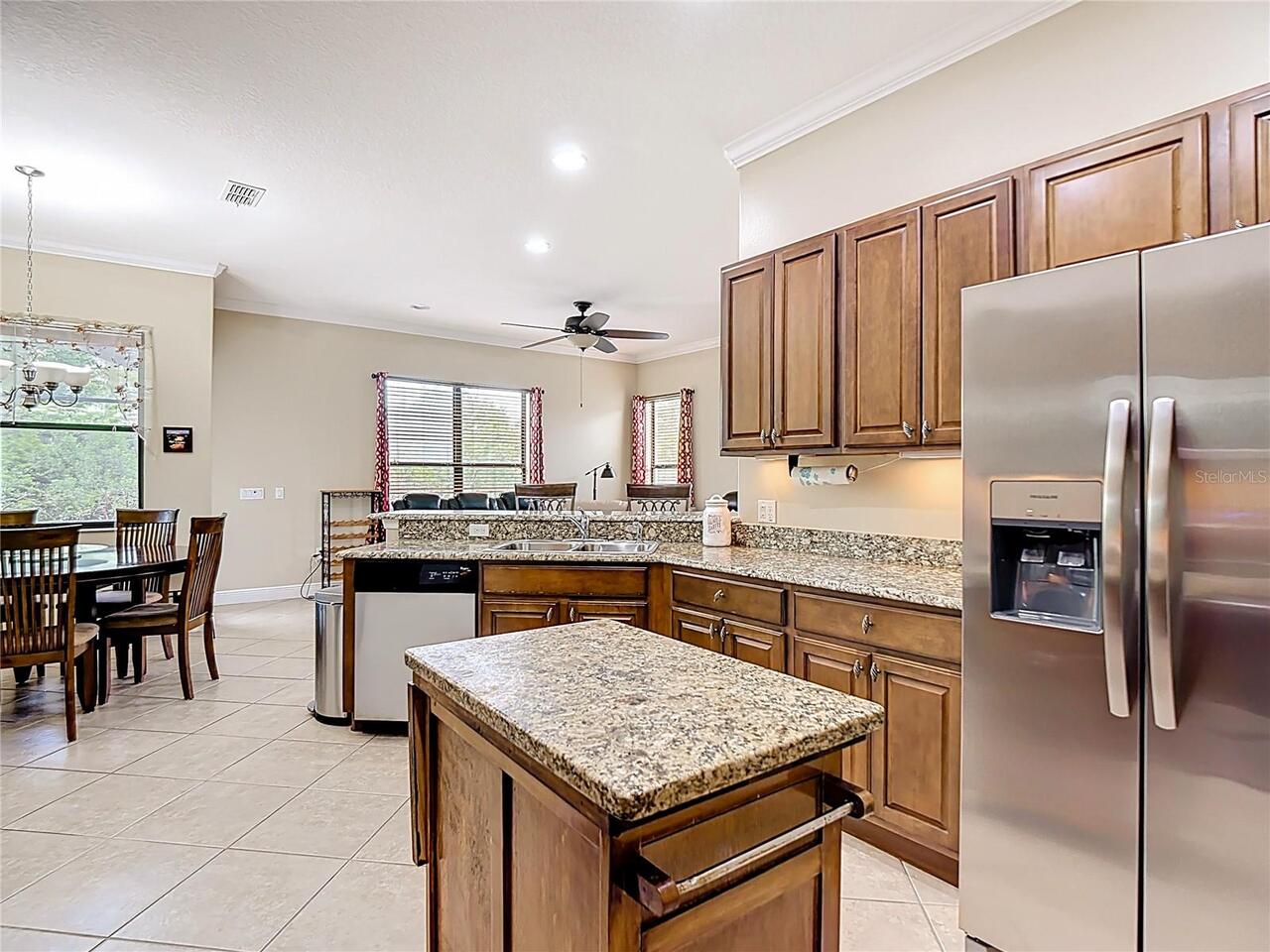 Listing Photo 11