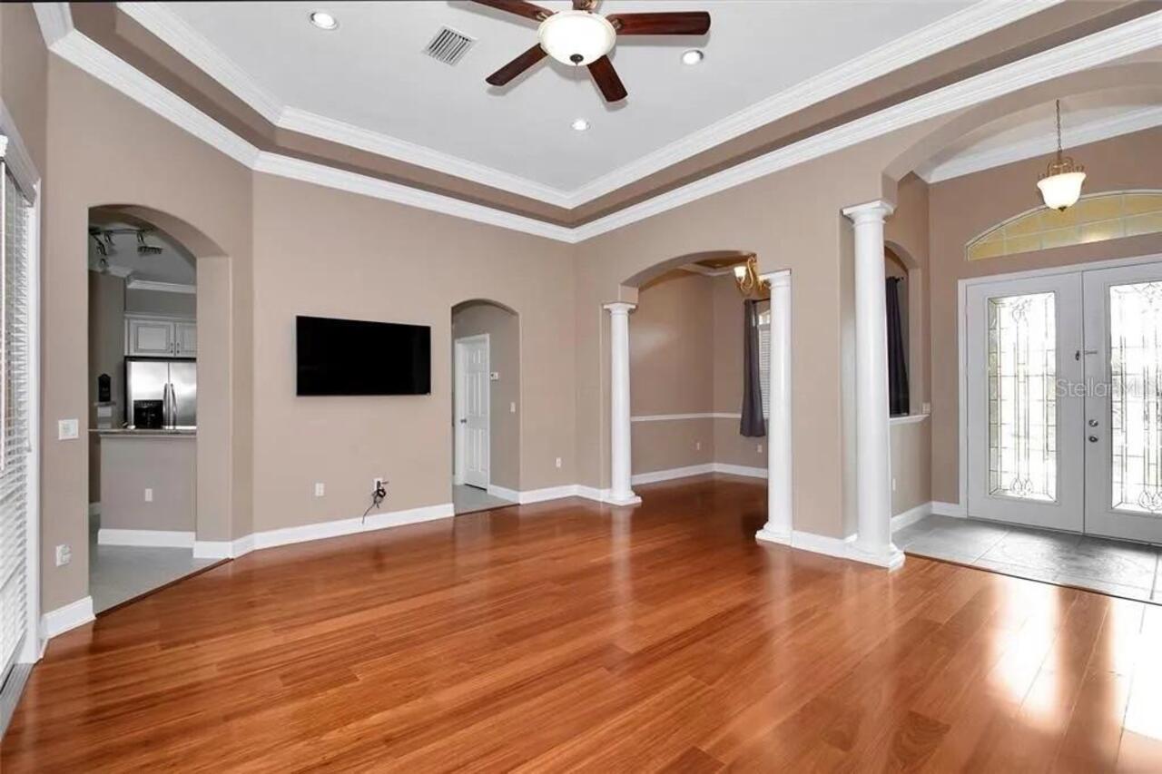 Listing Photo 12