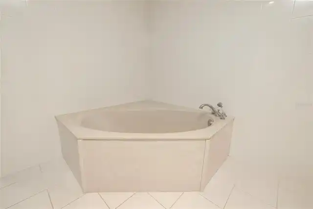 Listing Photo 34