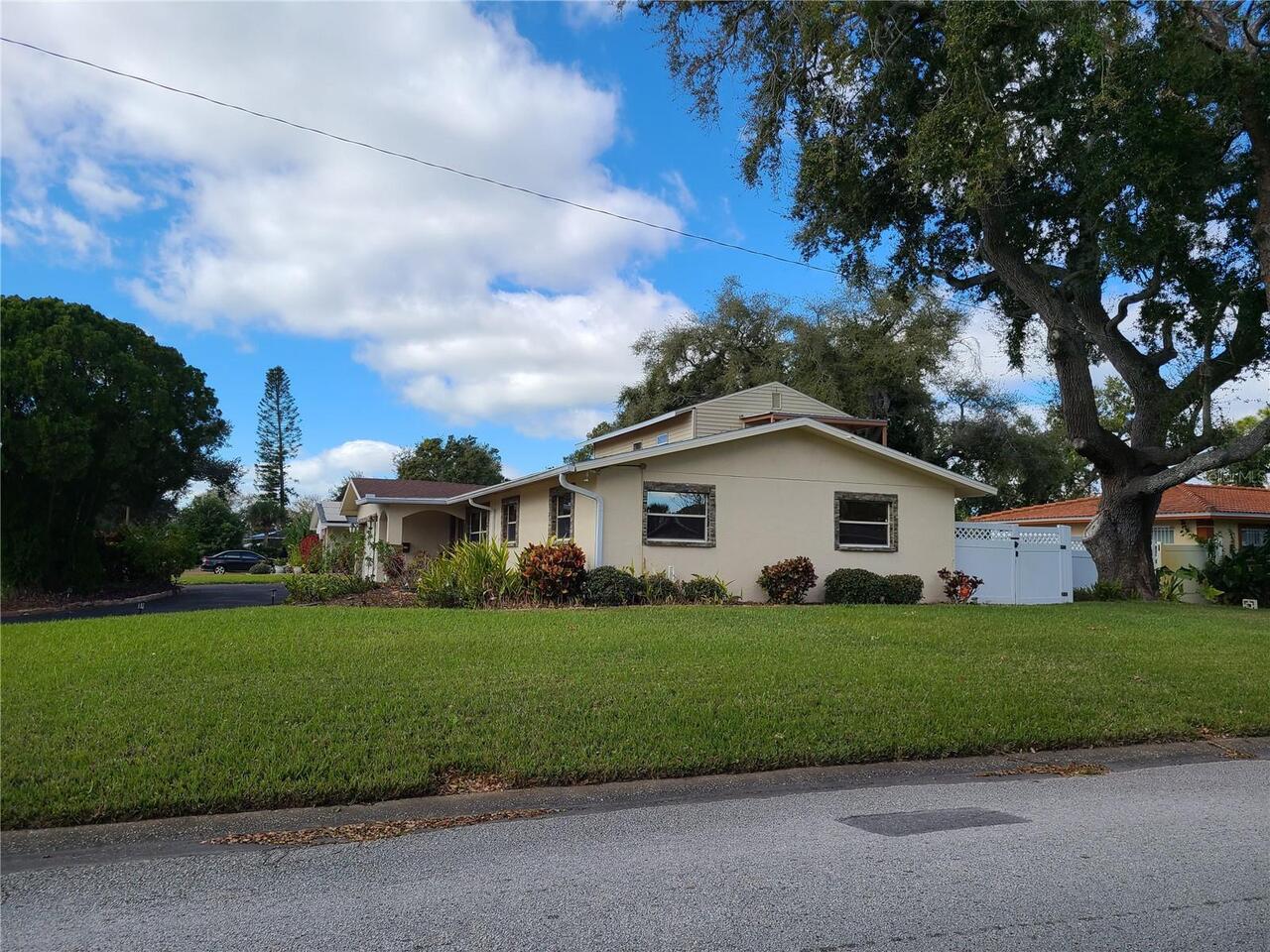 Listing Photo 9