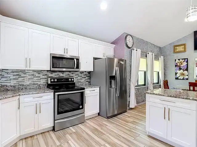 Listing Photo 15