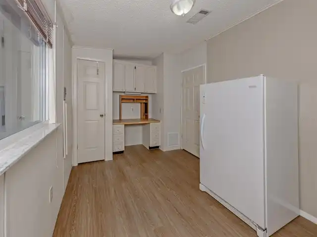 Listing Photo 28