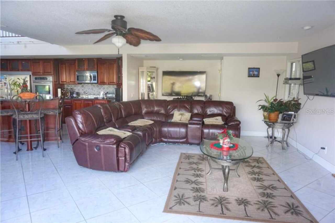 Listing Photo 7