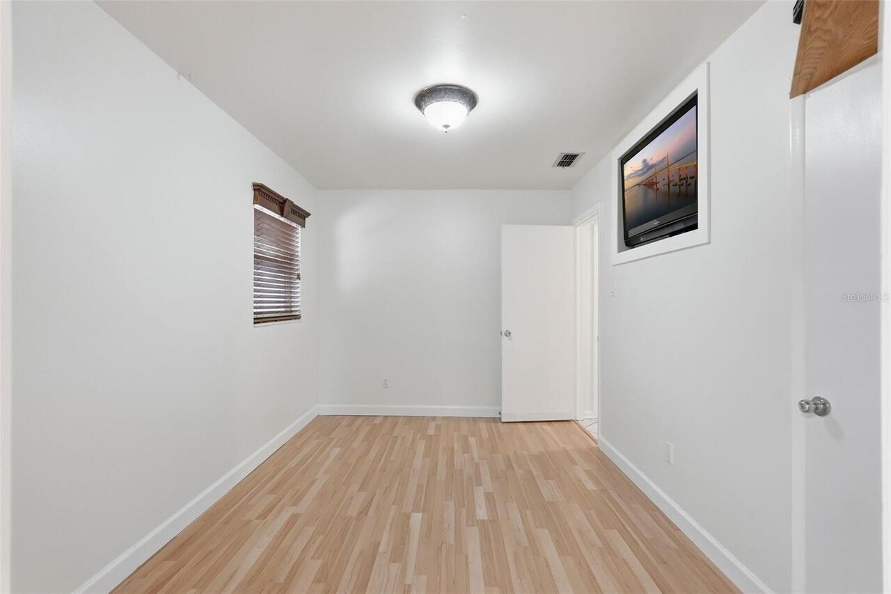 Listing Photo 26