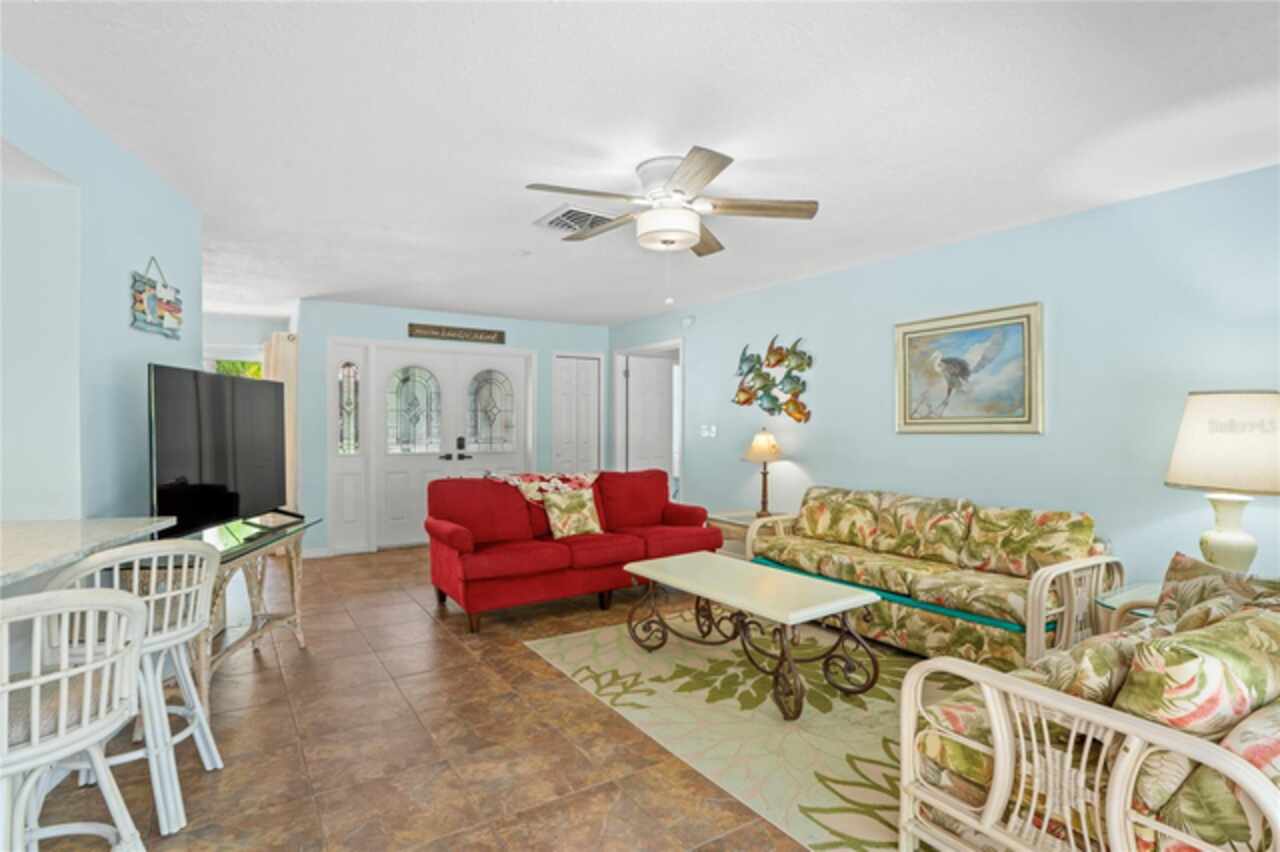 Listing Photo 11