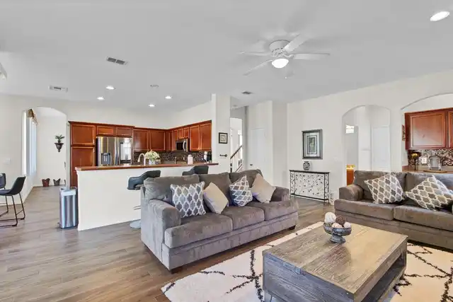 Listing Photo 15