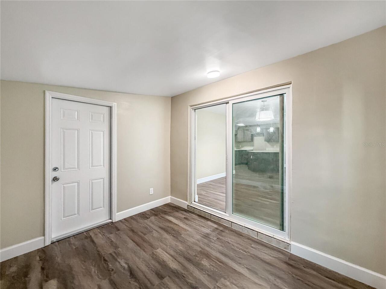 Listing Photo 8