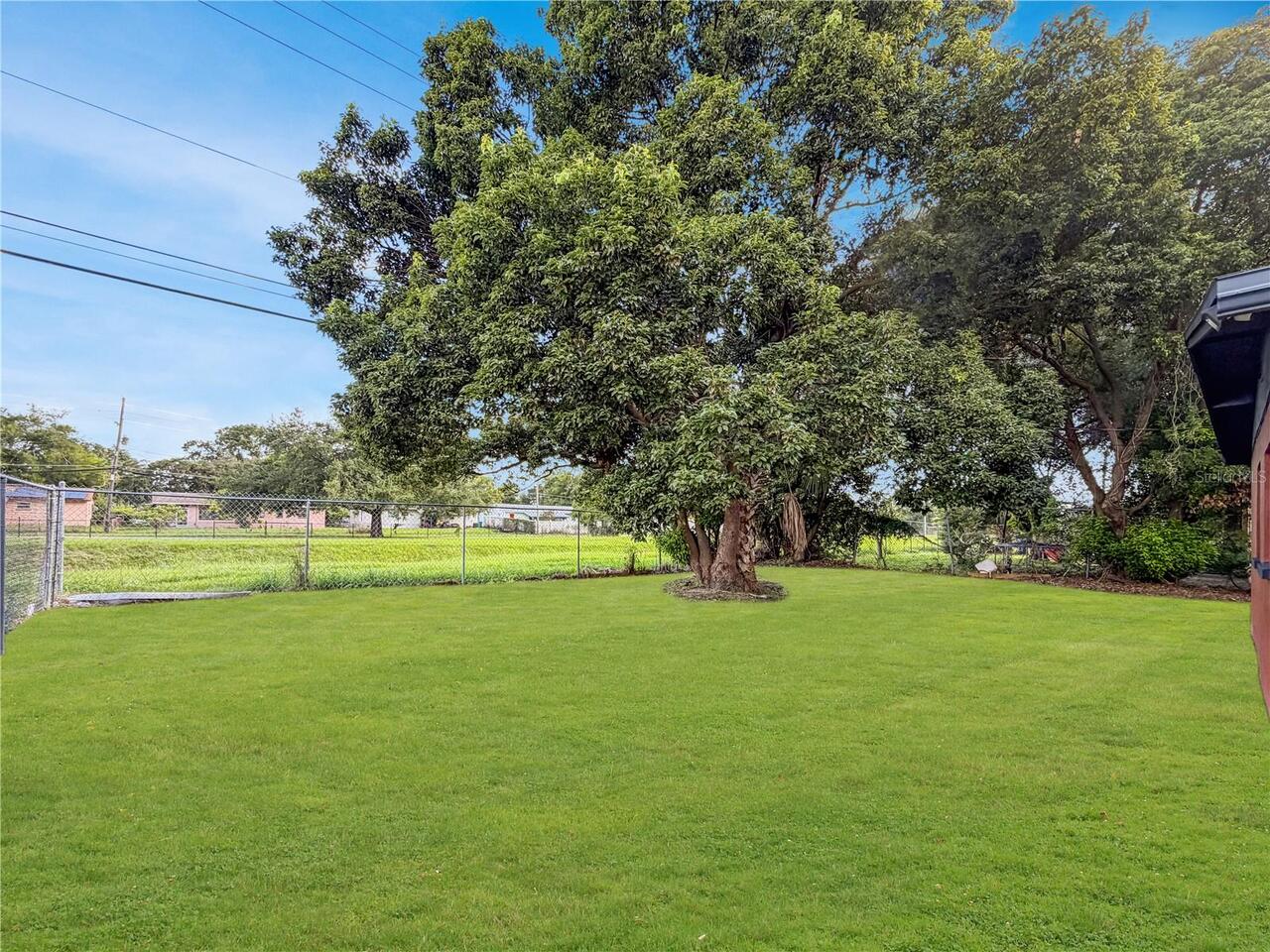 Listing Photo 16