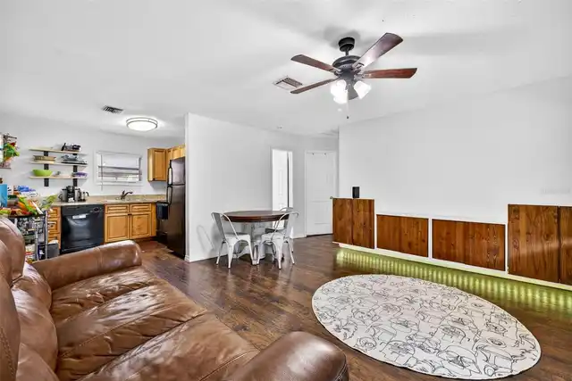 Listing Photo 9