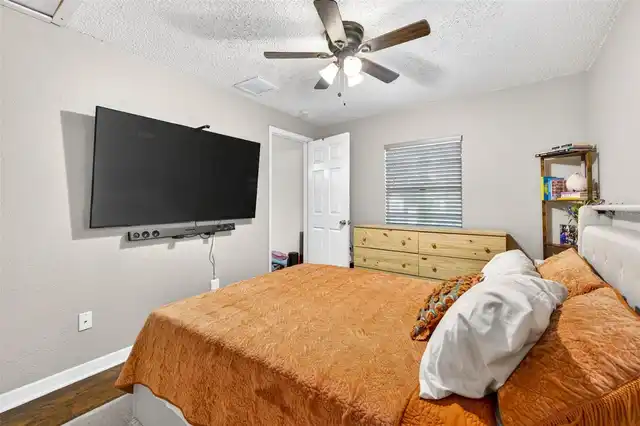 Listing Photo 16