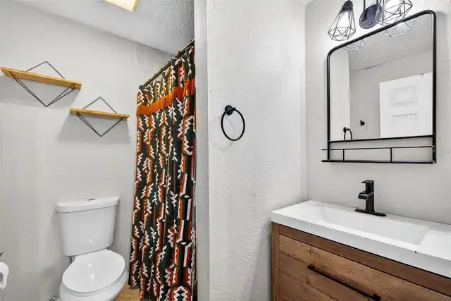 Listing Photo 20