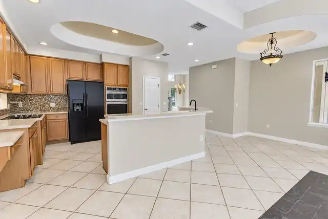 Listing Photo 16