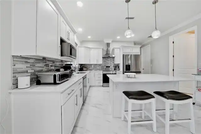 Listing Photo 17