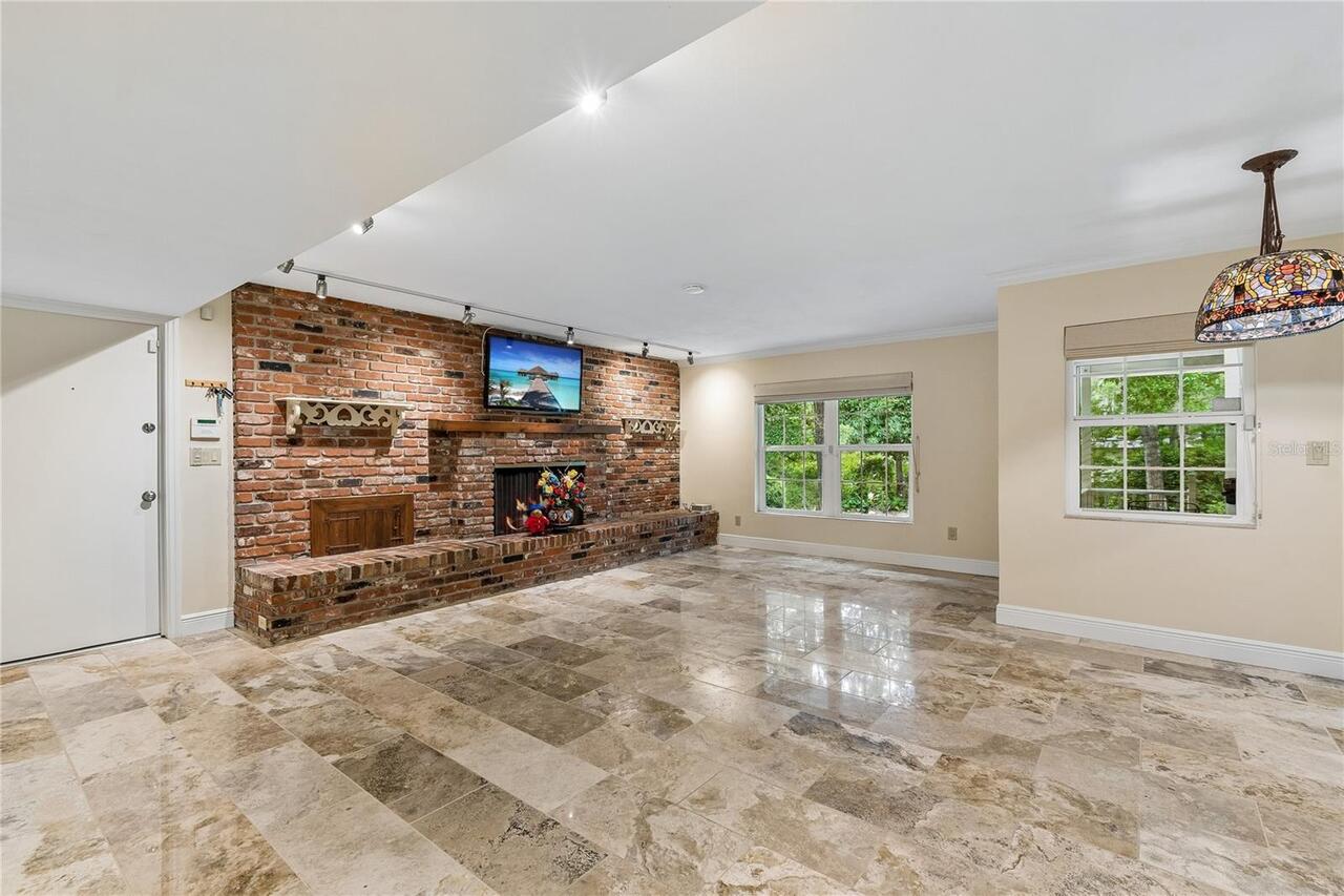 Listing Photo 16