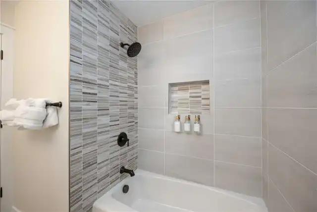 Listing Photo 22