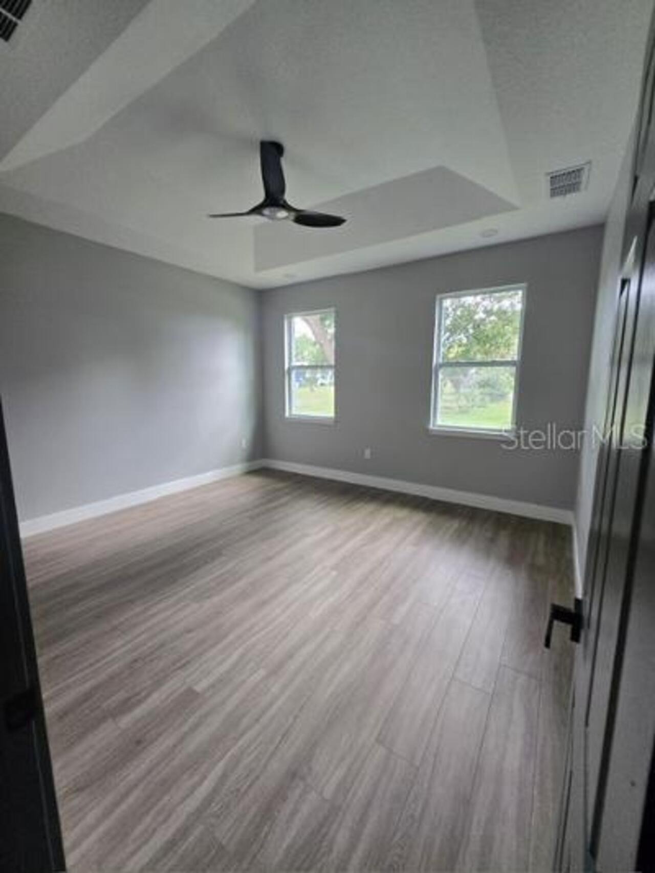 Listing Photo 9