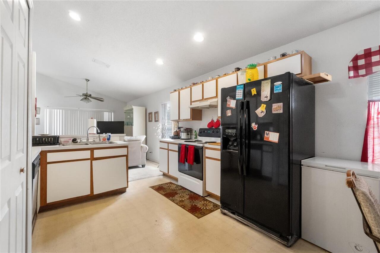 Listing Photo 11