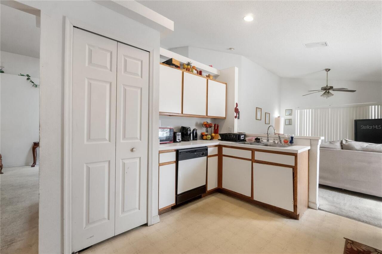 Listing Photo 12