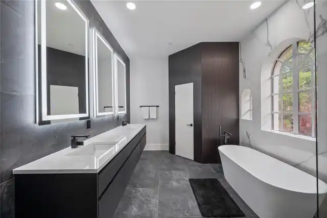Listing Photo 18