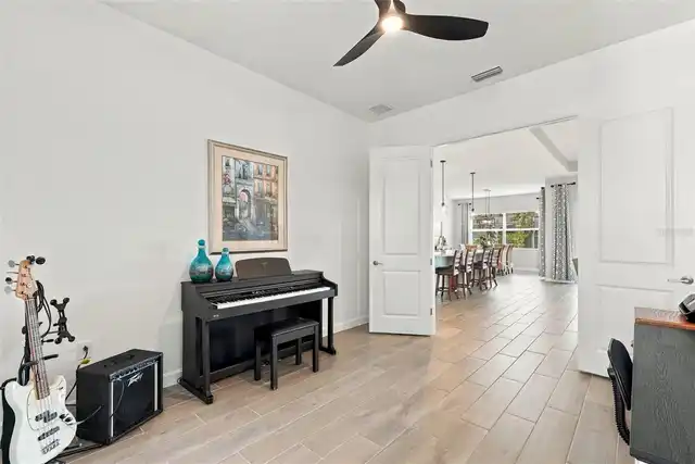 Listing Photo 17