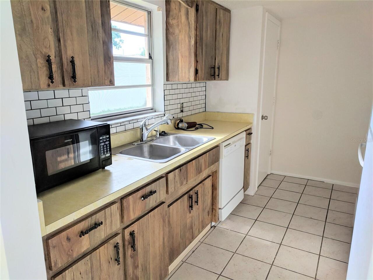 Listing Photo 8