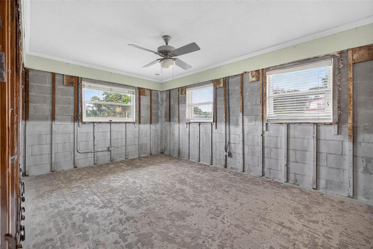 Listing Photo 16