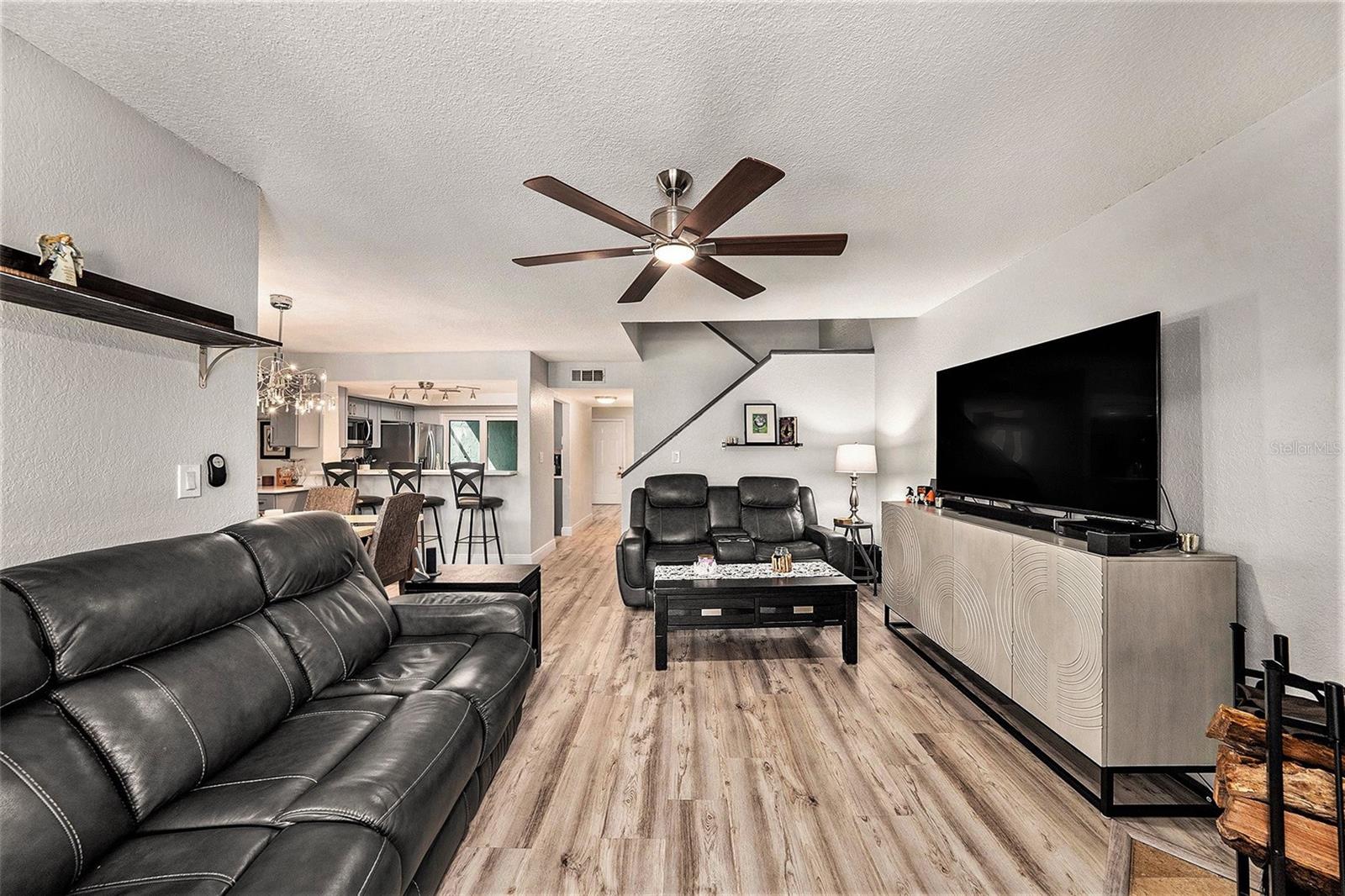 Listing Photo 6