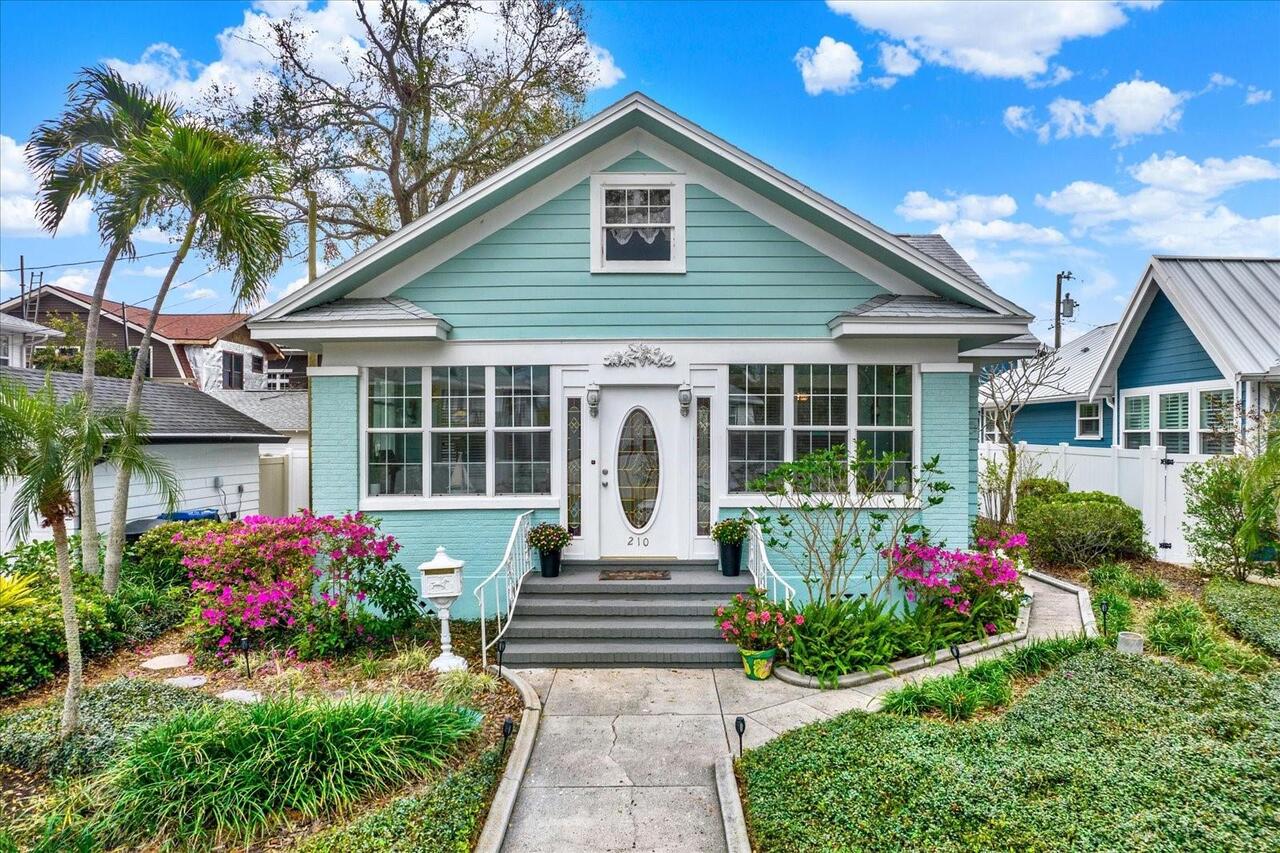 St Petersburg Real Estate