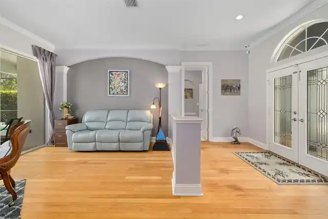 Listing Photo 14