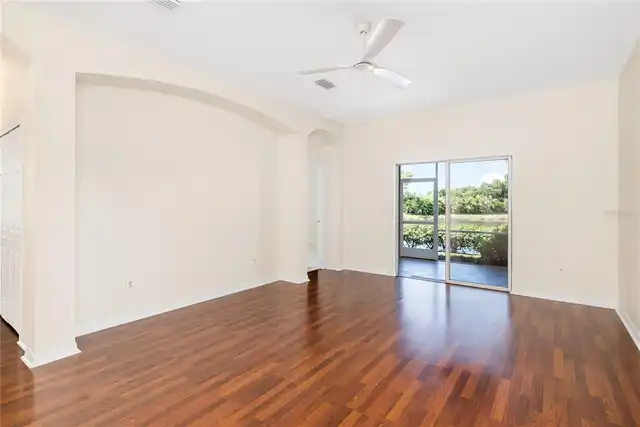 Listing Photo 24