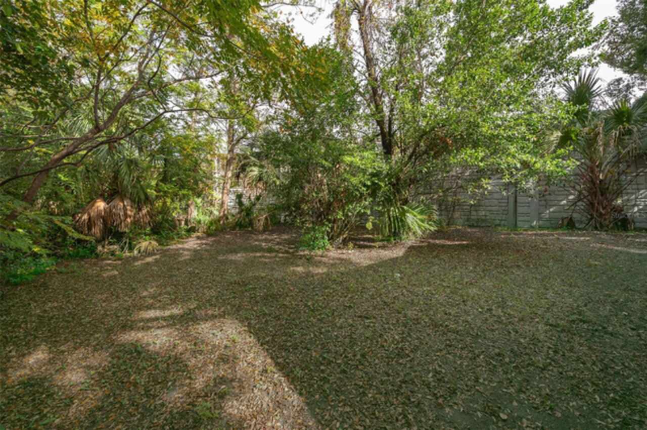 Listing Photo 8