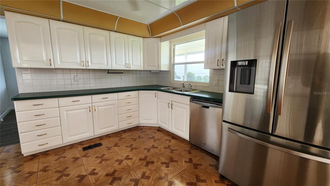 Listing Photo 7